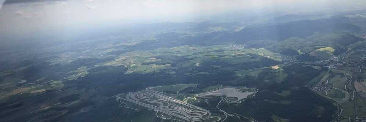 Flugwegposition um 13:03:47: Aufgenommen in der Nähe von Landkreis Tuttlingen, Deutschland in 2119 Meter